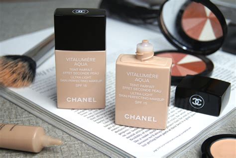 chanel vitalumiere aqua loose powder foundation|Chanel vitalumiere aqua shades.